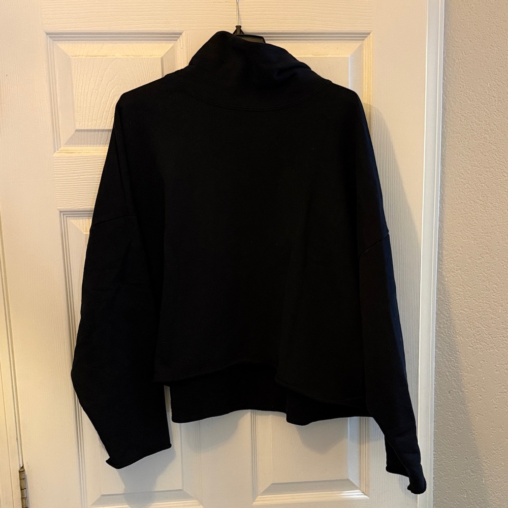 TKEES High-low Black Turtleneck Sweatshirt. Loose Fit Fashion Size 2/3